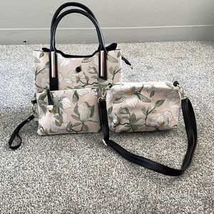Floral pattern bag set